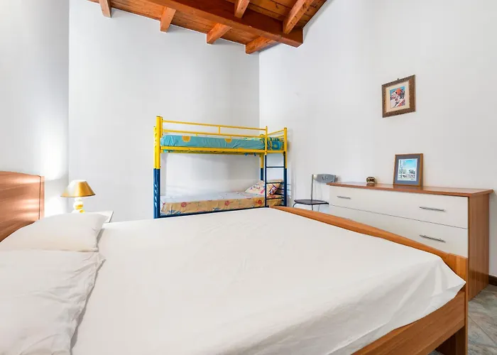 Sulcis 2 Hébergement de vacances *